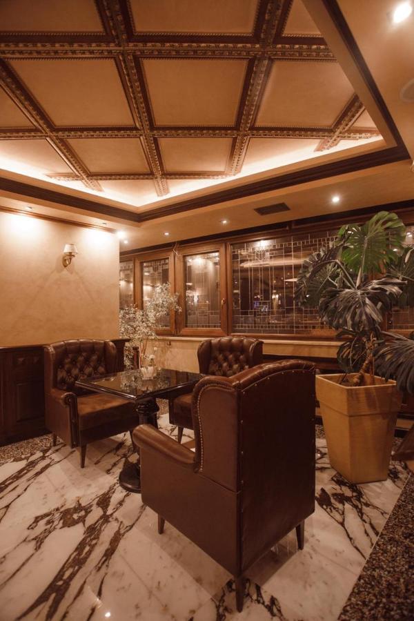 Hotel Chicago Shkoder Bagian luar foto
