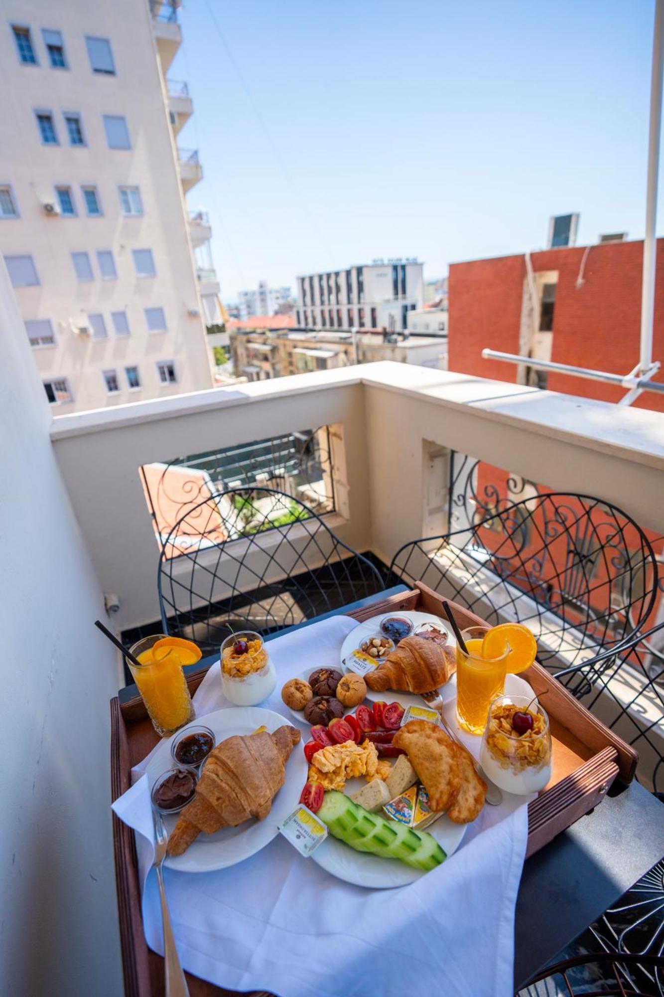 Hotel Chicago Shkoder Bagian luar foto